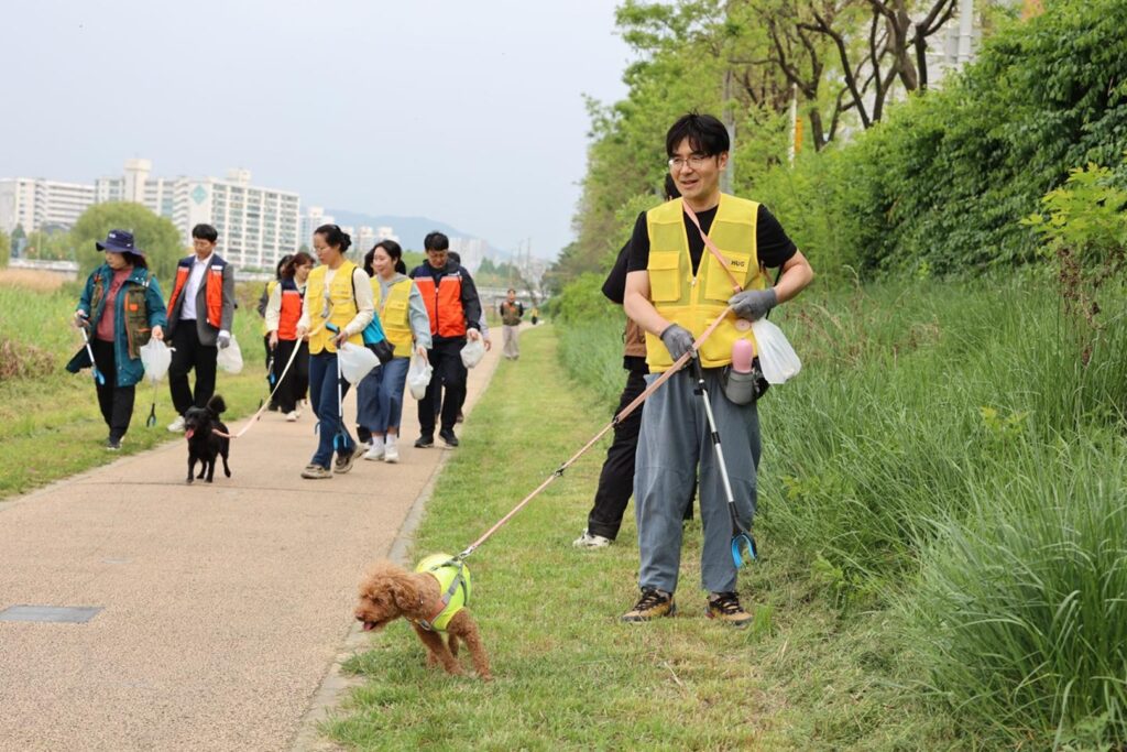 Micro-Volunteer Launch Ceremony and Volunteer Travel – Departures from North Jeolla Province