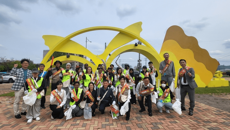 “Ride a Bicycle Instead of Driving – Volunteering that Connects Carbon Neutrality and Community Recovery, Chungcheongnam-do”
